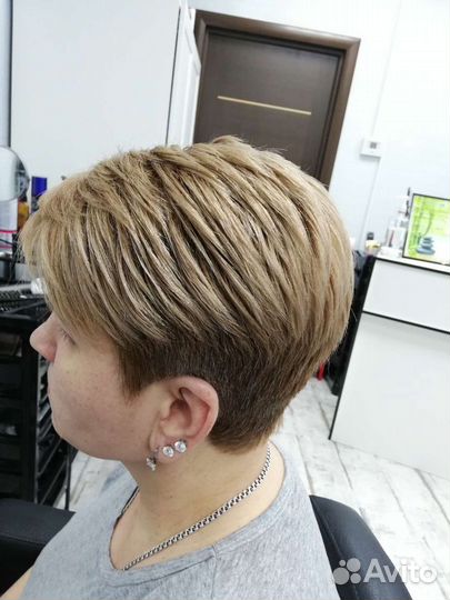 Стрижка женская Окрашивание волос Бровей