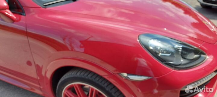 Правое крыло Porsche Cayenne 958 GTS