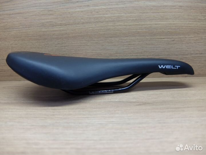 Седло для шоссейного велосипеда Welt
