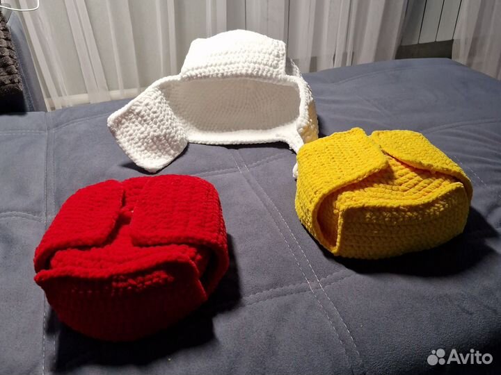 Шапки ушанки из велюровой пряжи (для бани)