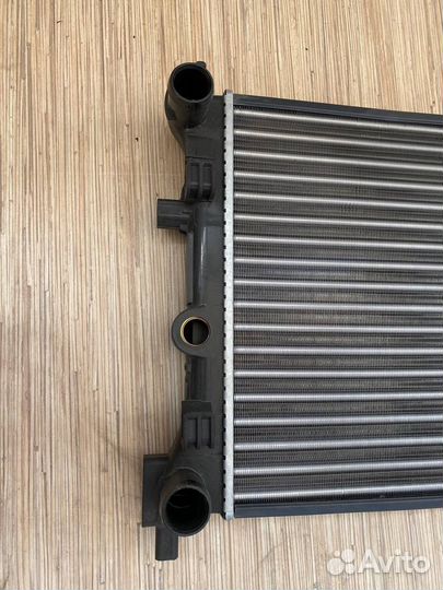 Skoda Rapid передние крылья, радиаторы