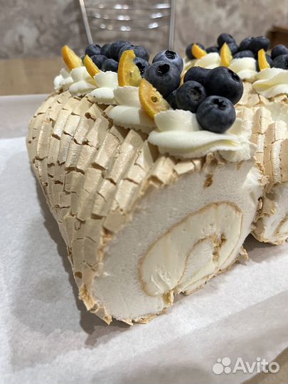 Меренговый рулет