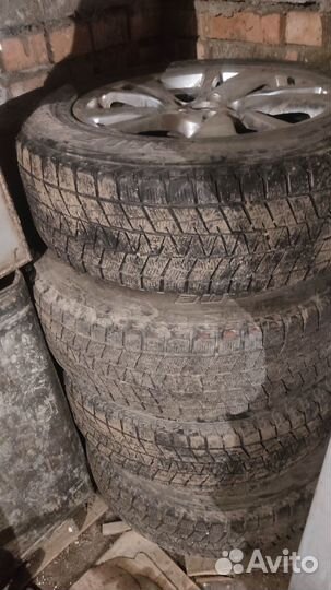 Bridgestone Blizzak DM-V1 225/65 R18 и 235/65 R18