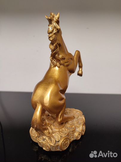 Конь денежный