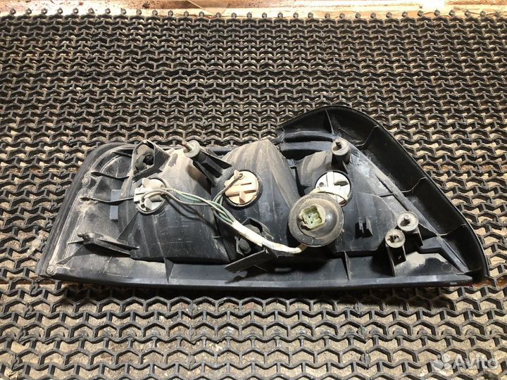 Фонарь задний правый Галант 8 Америка