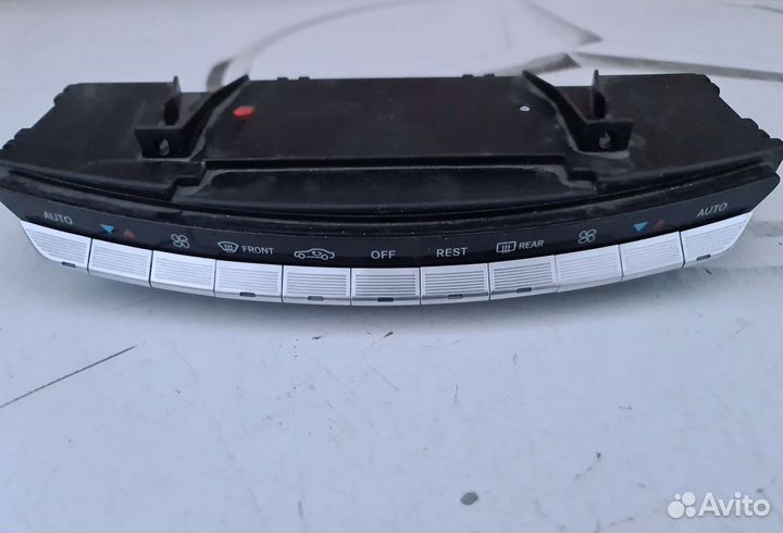 Блок управления климатом Mercedes W221
