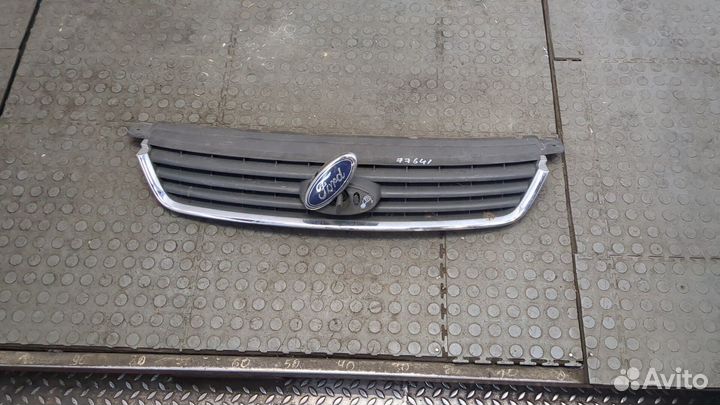 Решетка радиатора Ford Kuga, 2009