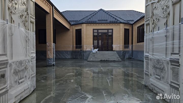 Бетонная стяжка пола мокрая