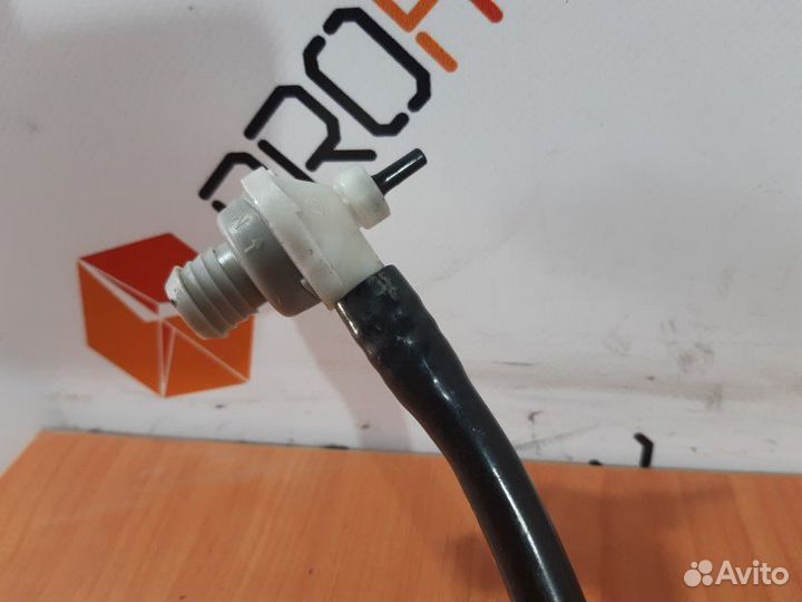 Трубка вакуумная Mercedes C-Class W204 OM651 2.2