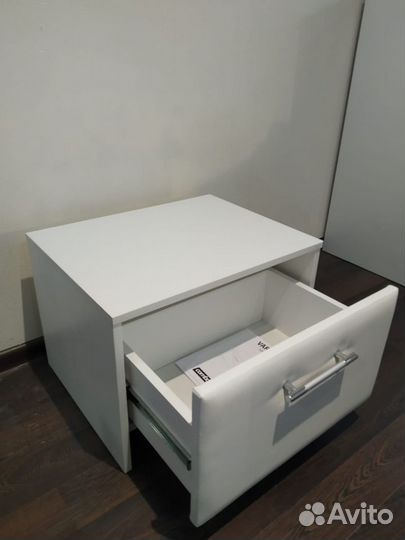 Тумба прикроватная Новая