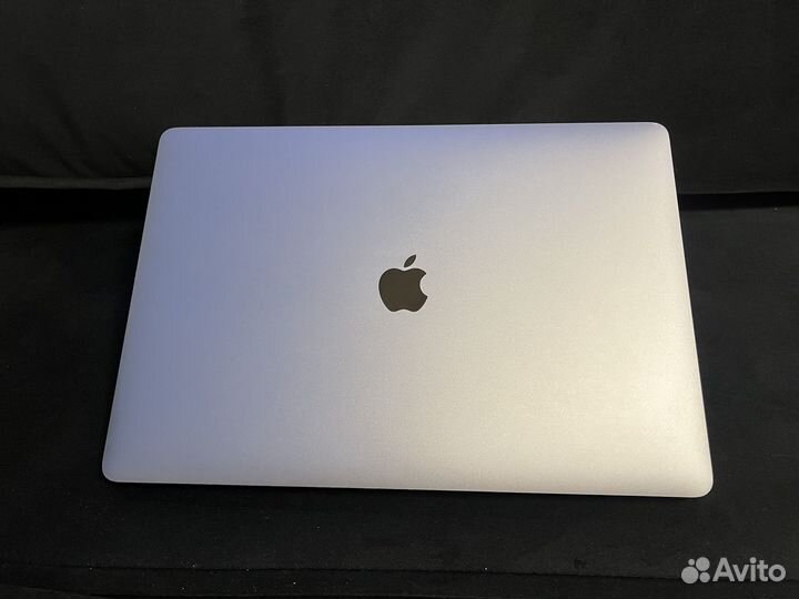 MacBook Pro 15 2018 i7 (512 gb SSD) Ростест