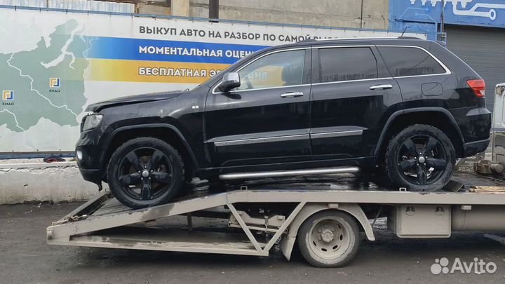 Дефлектор воздушный левый Jeep Grand Cherokee (WK2) 1UE23DX9AB