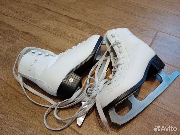 Коньки фигурные