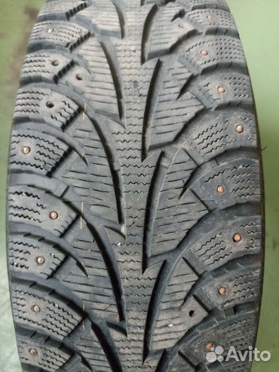 Hankook Winter I'Pike 215/65 R16 98T