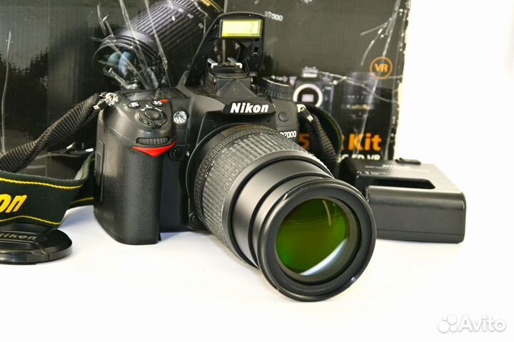Nikon D7000 16.2MP Kit Nikon AF-S VR 18-105
