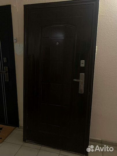 Металлическая дверь бу