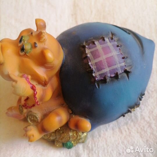 Копилка(Лев с мешком денег)