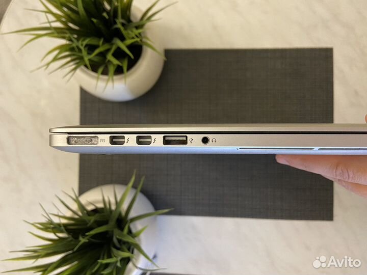 MacBook Pro Retina 15 2015 i7/16gb/512gb R9m370x