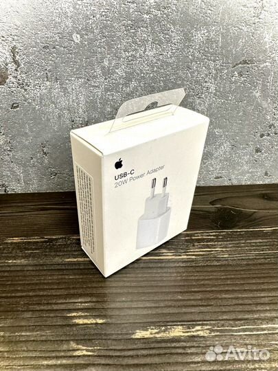 Зарядное устройство Apple 20W USB-С Оригинал