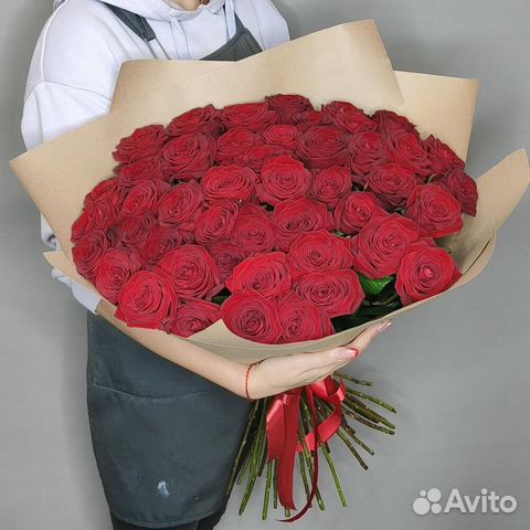 Букет из 51 красной розы. Доставка цветов