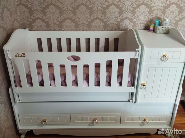 Детская кроватка