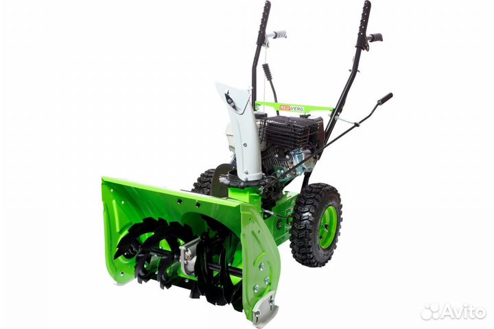 Бензиновый снегоуборщик