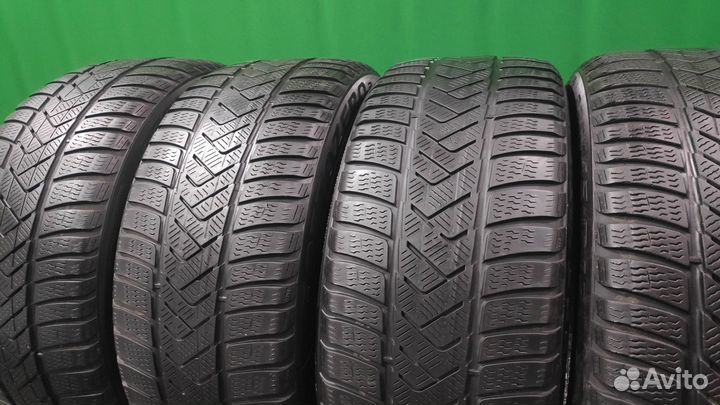 Pirelli Winter Sottozero 3 235/45 R18 96V