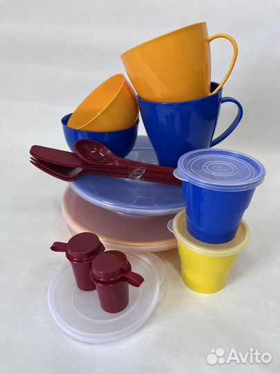 Набор пластиковой посуды