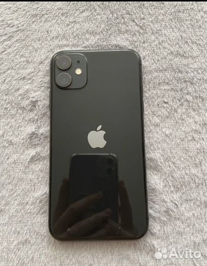 Телефон iPhone 11 128