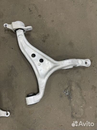 Рычаг нижний поперечный Mercedes Gl Ml166