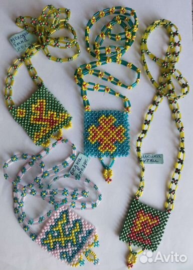 Бисерное украшение на шею