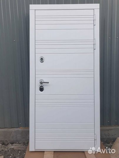 Дверь входная металлическая