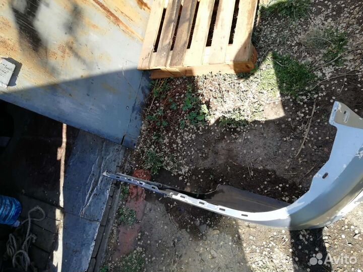 Продам бампер одиссей