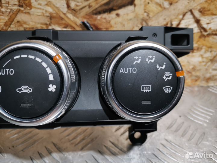 Блок управления климатконтролем Mazda CX-3 2017