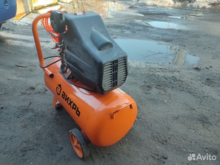 Воздушный компрессор вихрь кмп-240/50