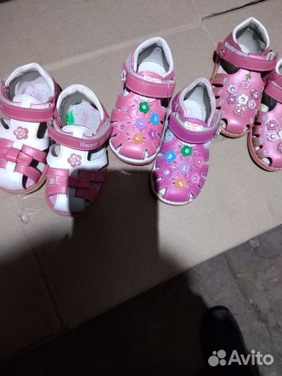 Сандали для девочек новые