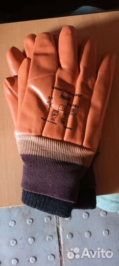 Перчатки
