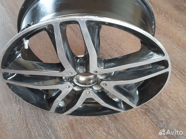 Диски на mercedes GLA r18