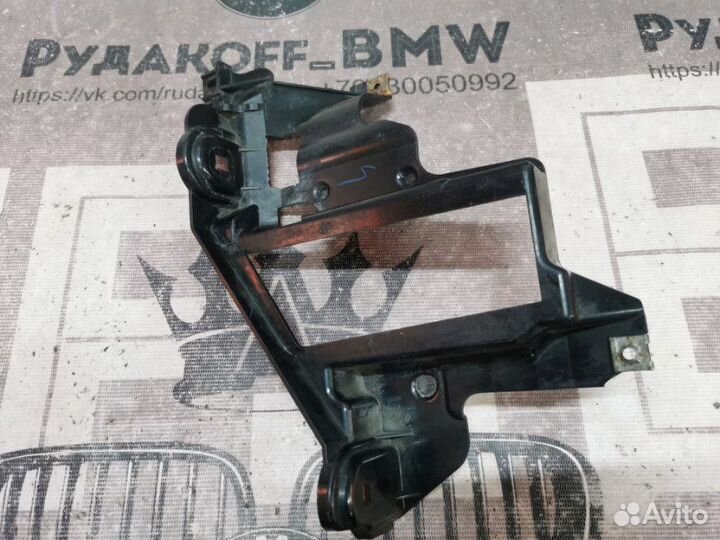 Крепление фары правое Bmw X5 E53 M54B30 2006