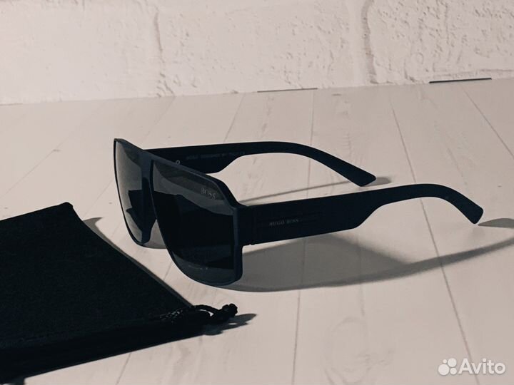 Солнцезащитные очки мужские Hugo Boss