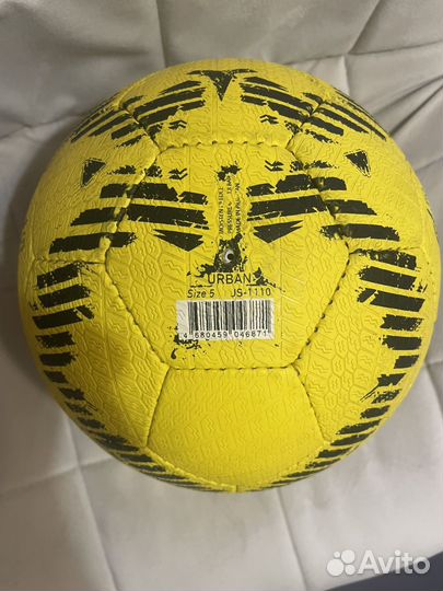 Футбольный мяч