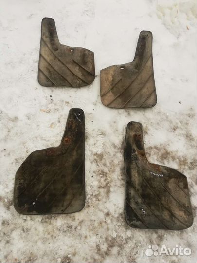 Брызговик Опель Фронтера А