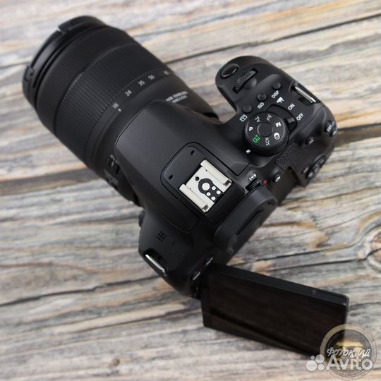 Canon EOS 850D Kit EF-S 18-135