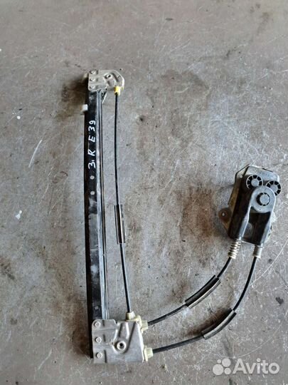 Стеклоподъёмник задний правый BMW E39