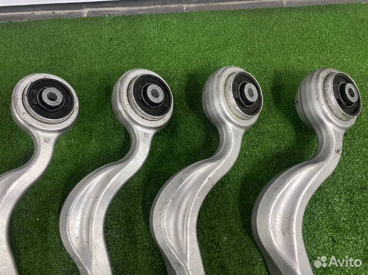 Продольный рычаг передний правый Mercedes-Benz