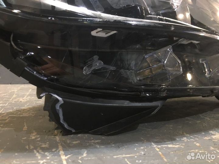 Фара передняя правая Renault Kaptur