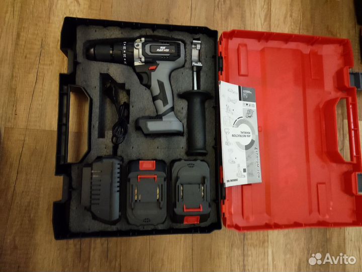 Прикормочный кораблик V020+эхолот