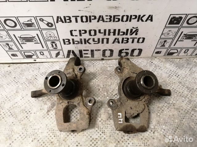 Кулак поворотный правый Mitsubishi Pajero 2