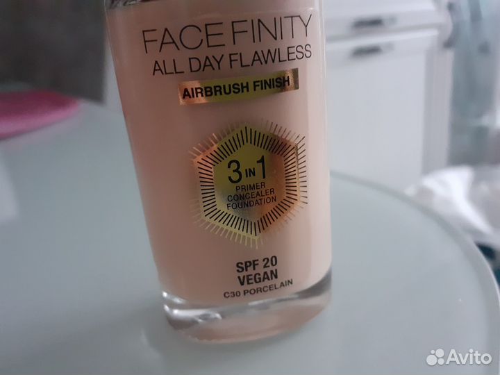 Тональный крем max factor