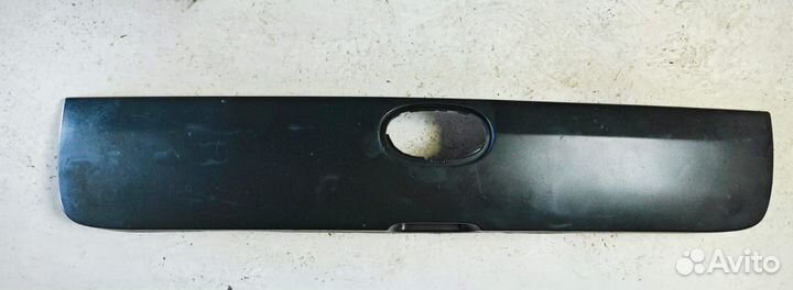 Накладка крышки двери багажника Рено Канго